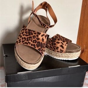 Torrid Leopard Platform Sandal Size 11 Never Worn